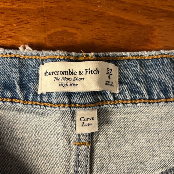 Abercrombie Mom Jean Shorts - Picture 3 of 3